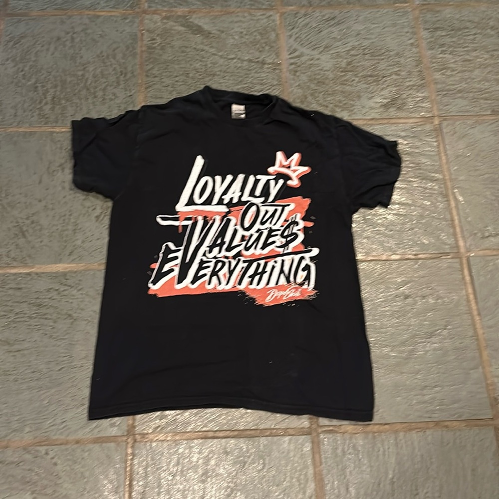 Black printed tshirt